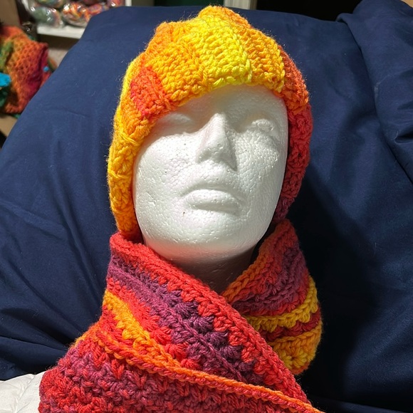 KIDS-Crochet Hat and Scarf Set - Picture 2 of 6